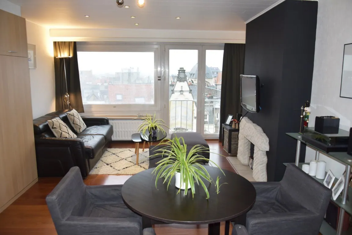 Lichtrijk appartement op het eerst verdiep in een rustige residentie.