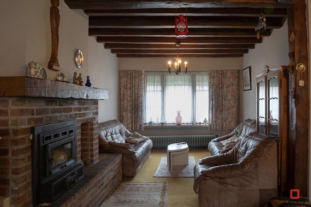Te renoveren woning met grote tuin nabij Brugge 