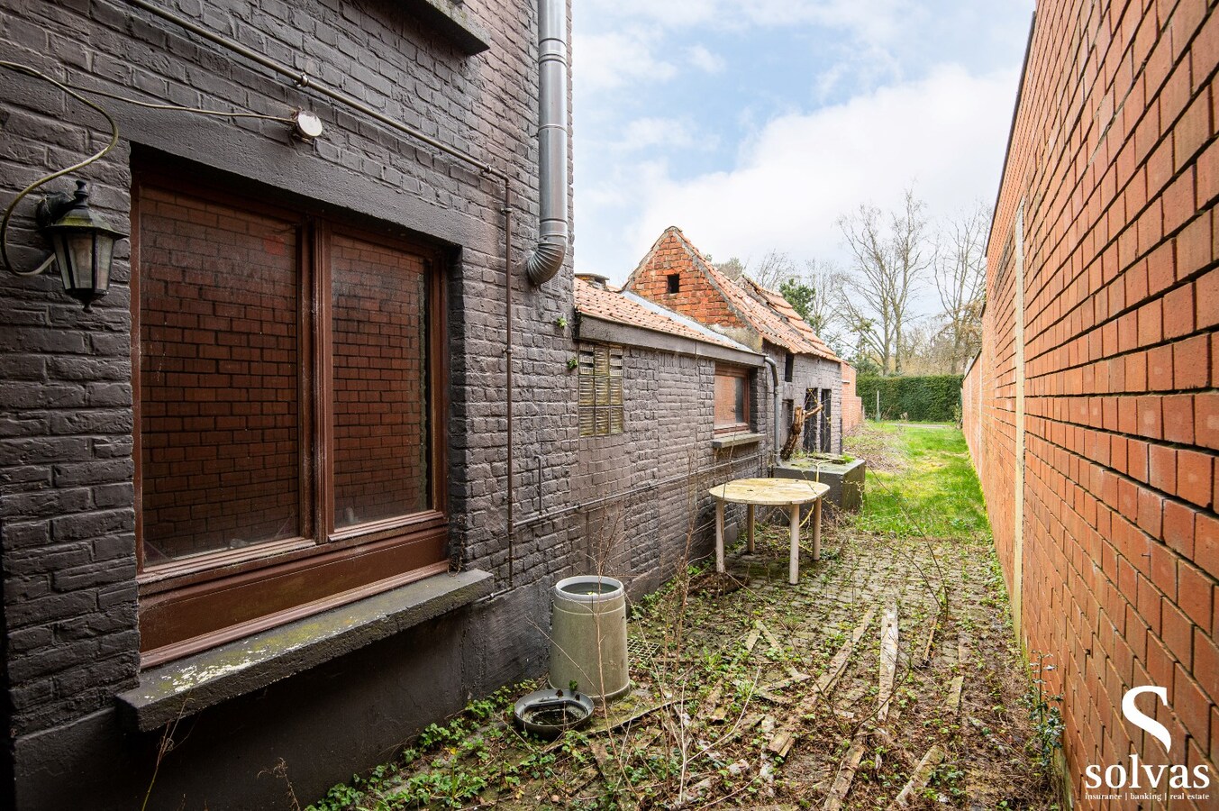 Te renoveren woning in centrum Maldegem met 2 slaapkamers 