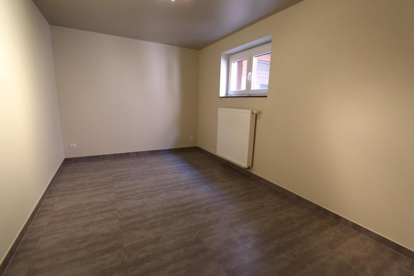 Instapklaar duplex appartement met 2 slaapkamers te Torhout 