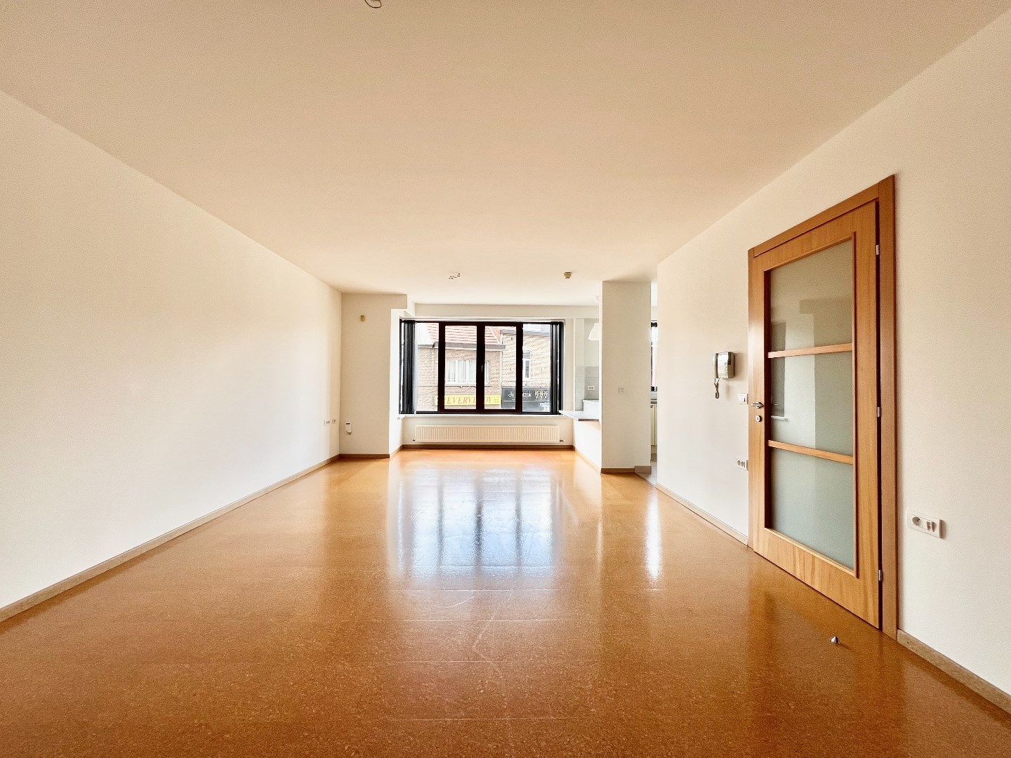 Ruim appt. met 2 slpks en bew. opp. van 100 m2 in centrum van Wommelgem! 