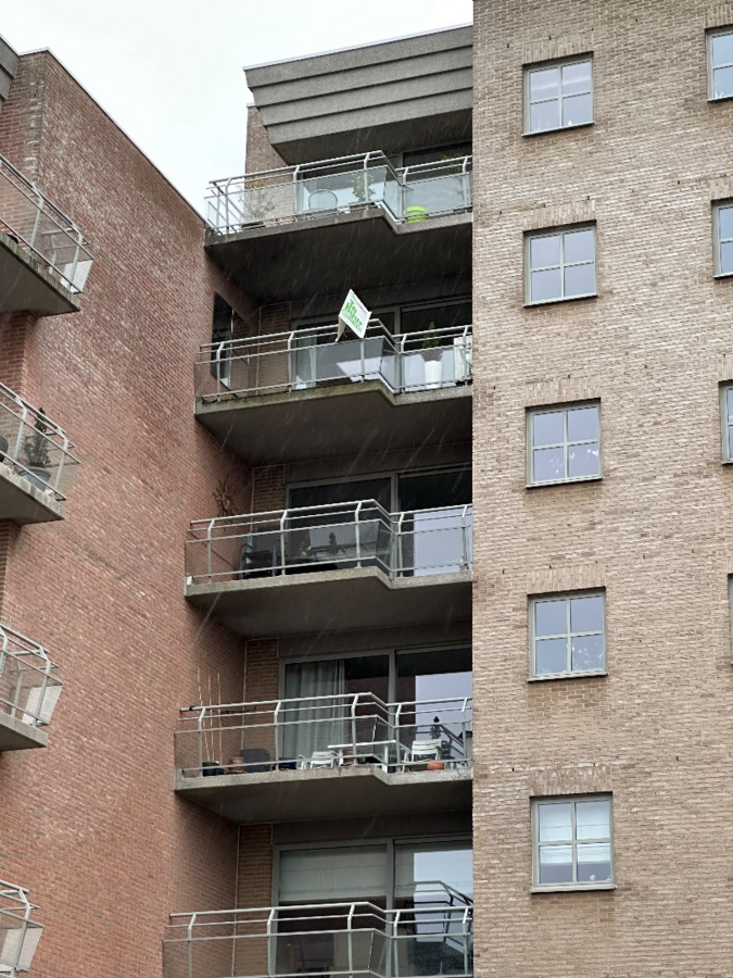 Instapklaar appartement met 2 slaapkamers en 2 terrassen te Roeselare 