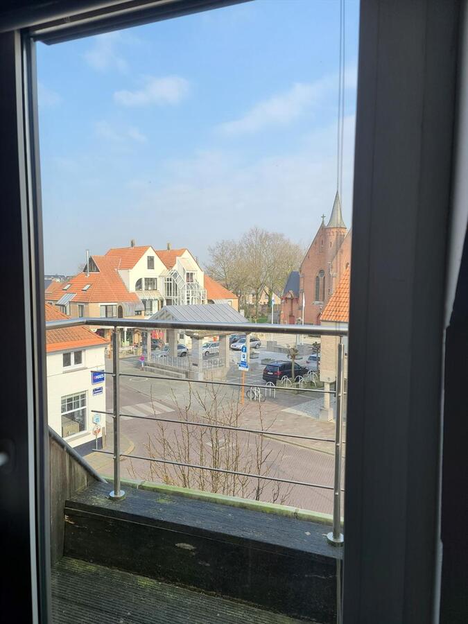 Gedeeltelijke bemeubelde loft met 2 slaapkamers in centrum Koekelare 