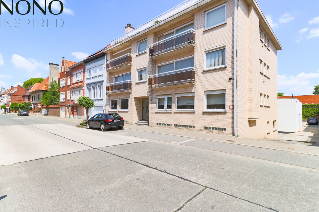 TOPLIGGING : Instapklaar 2 slaapkamer appartement met garage, terras en berging ! 