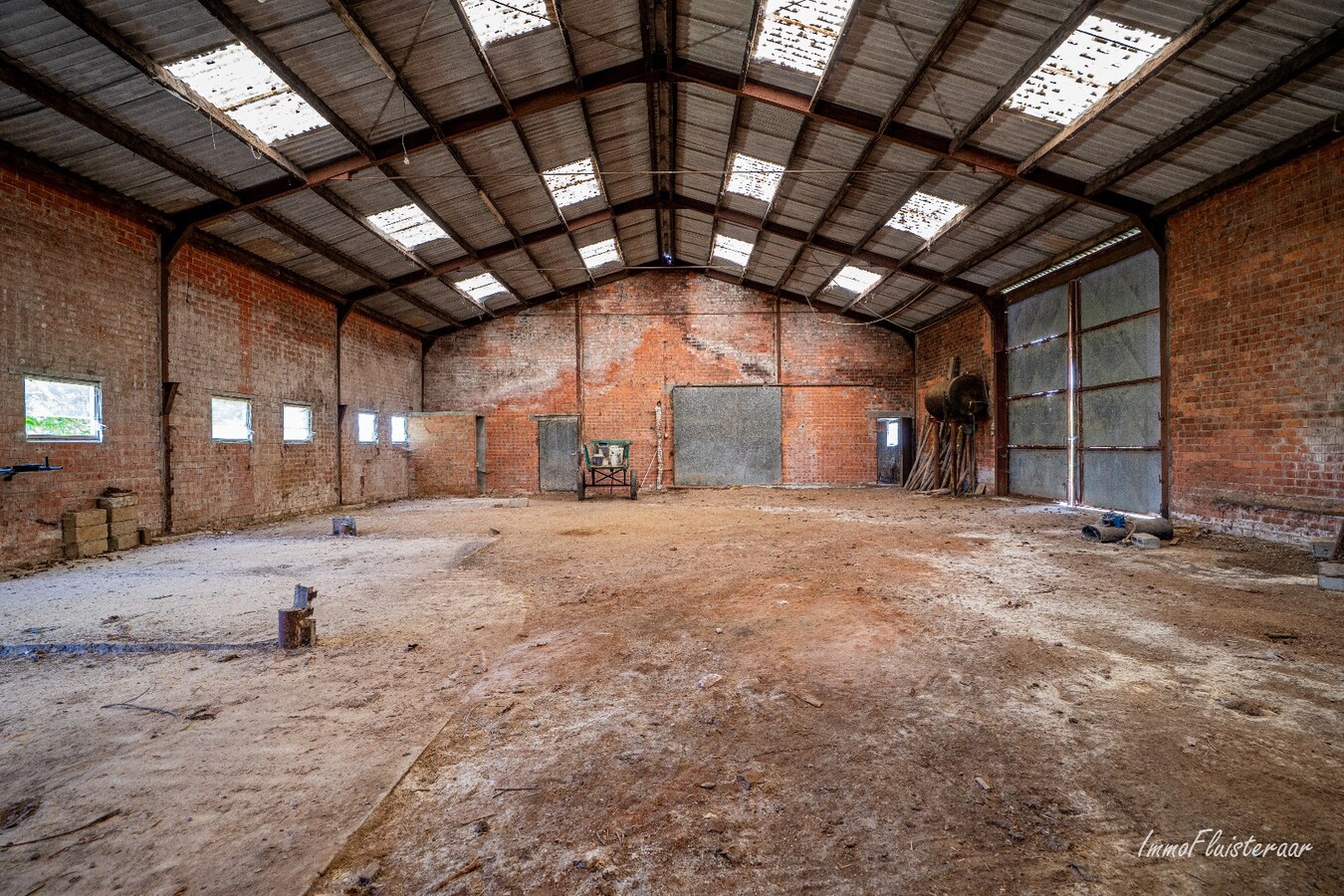 Maison situ&#233;e &#224; la campagne avec d&#233;pendances sur environ 4 hectares &#224; Bekkevoort (Brabant flamand) 