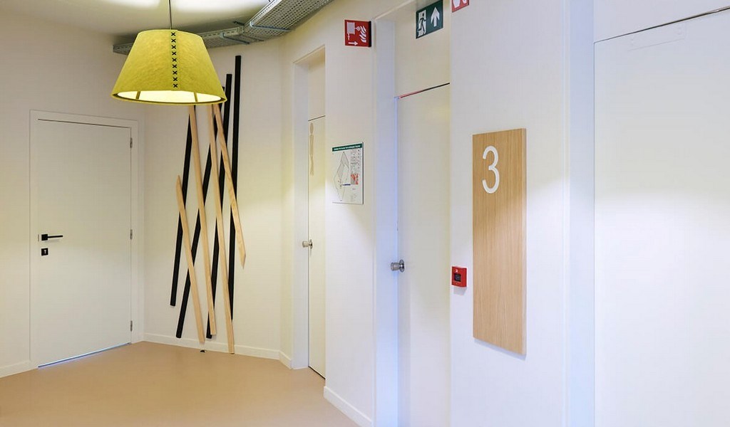 Gerenoveerde kantoren te huur in Carlton Building Antwerpen