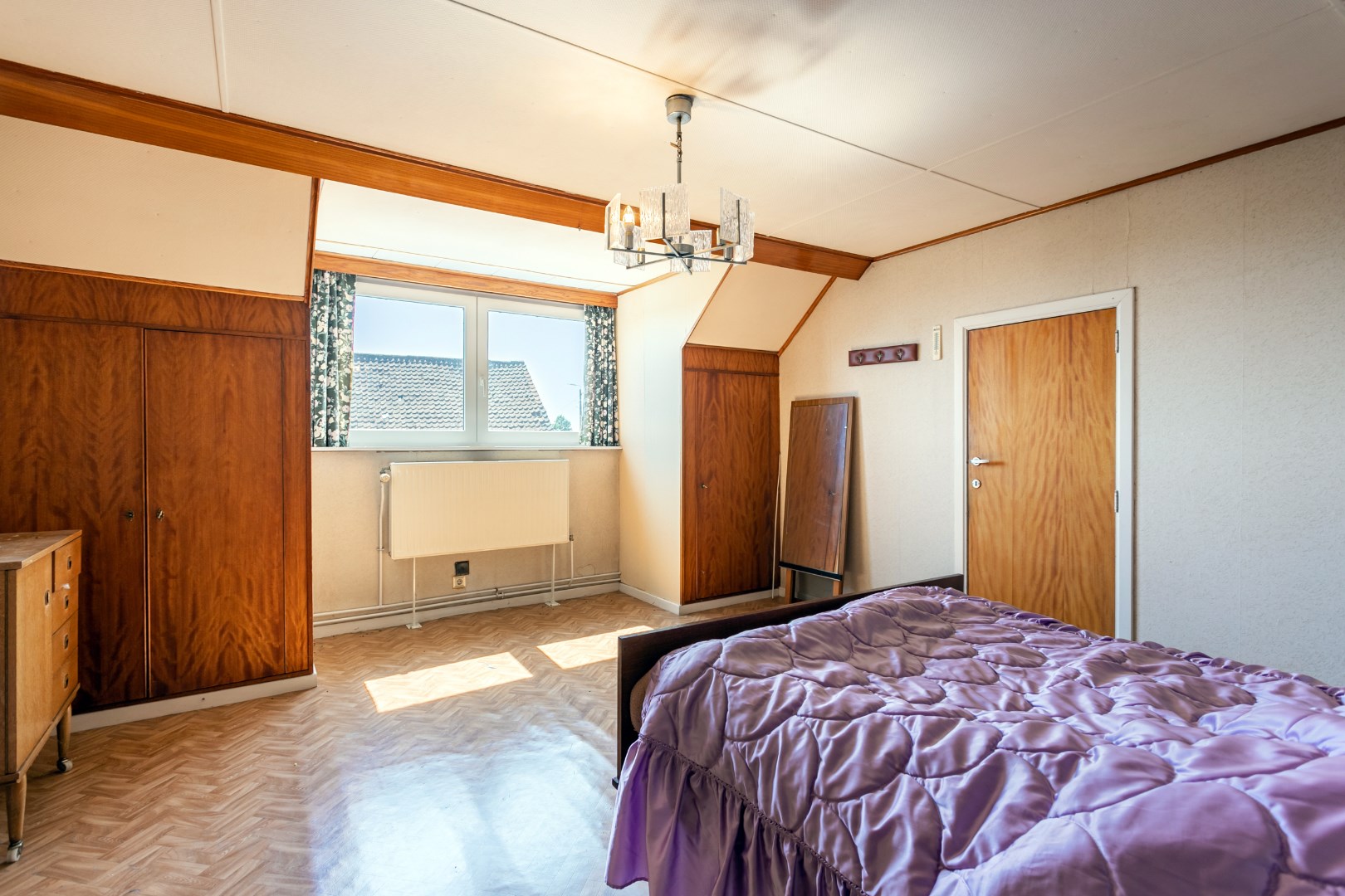 Maison &#224; r&#233;nover avec 3 chambres, entrep&#244;t et prairie sur 59a dans le cadre verdoyant de Pepingen. 