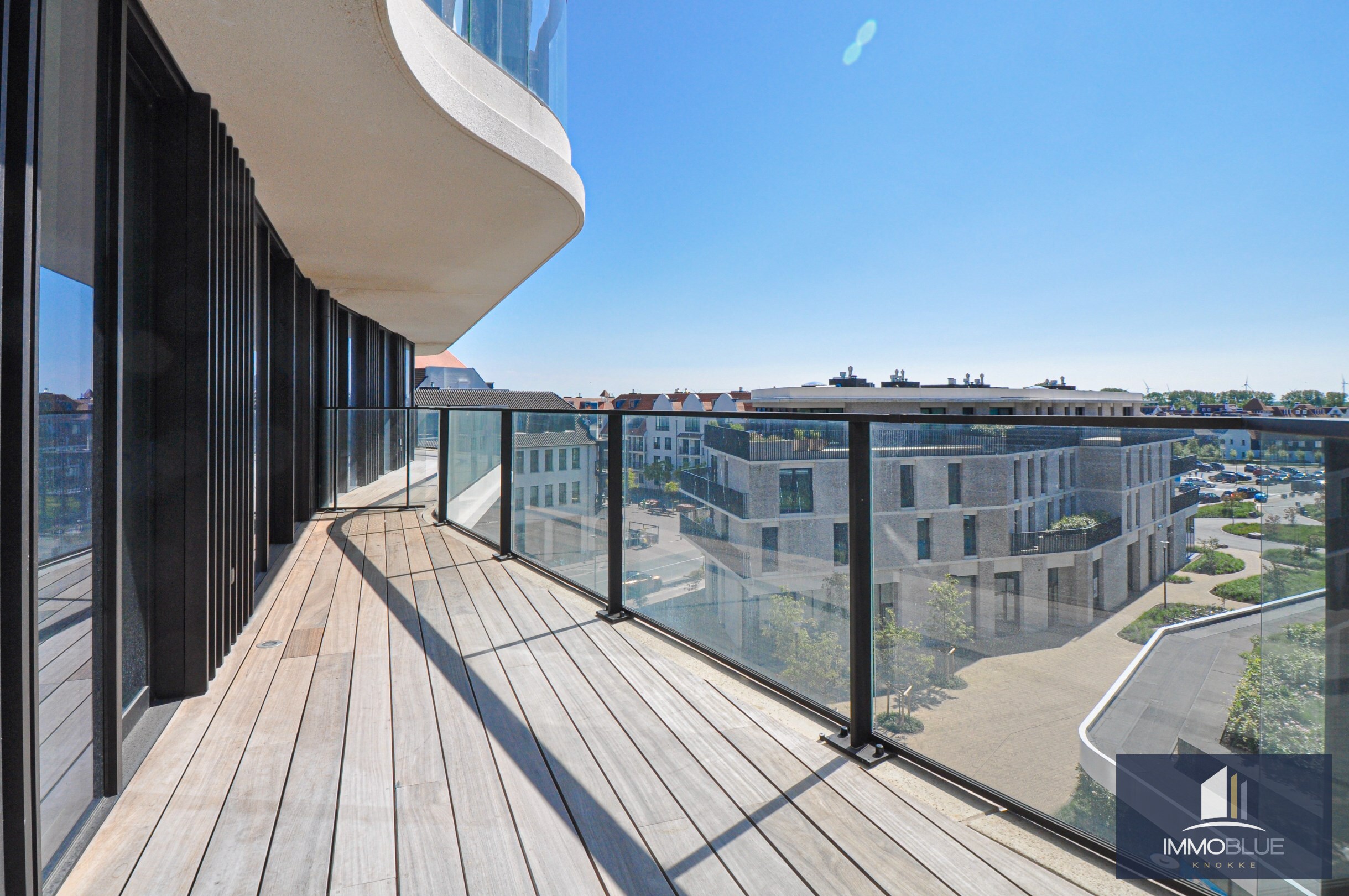 Appartement met een ruim zonnig terras gelegen in The Tower. 