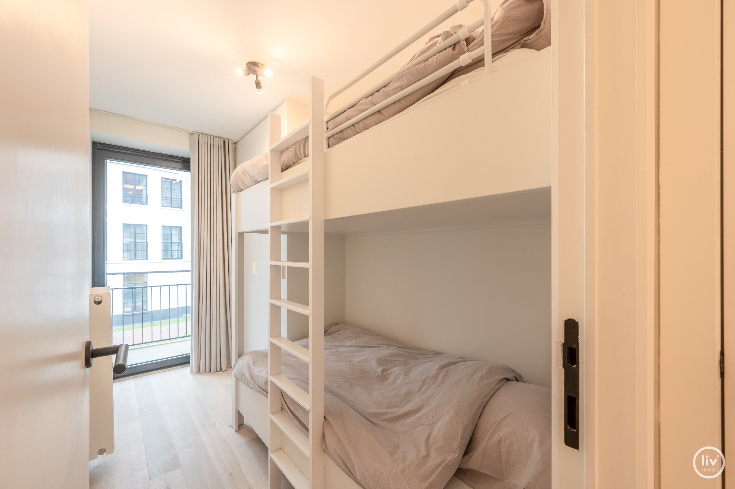 Instapklaar 2-slaapkamer appartement te Duinenwater voorzien van een inpandige ruim terras. 