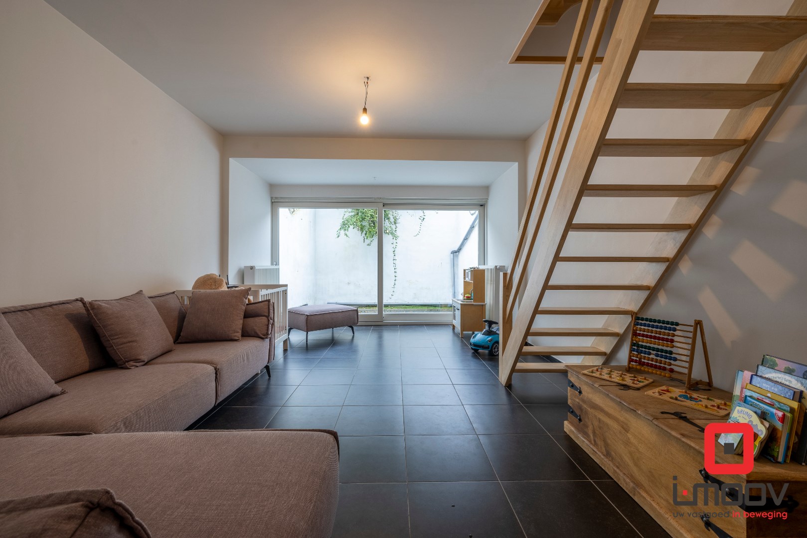 Modern instapklaar huis met terras en 3 slaapkamers  in het hart van Gentbrugge 
