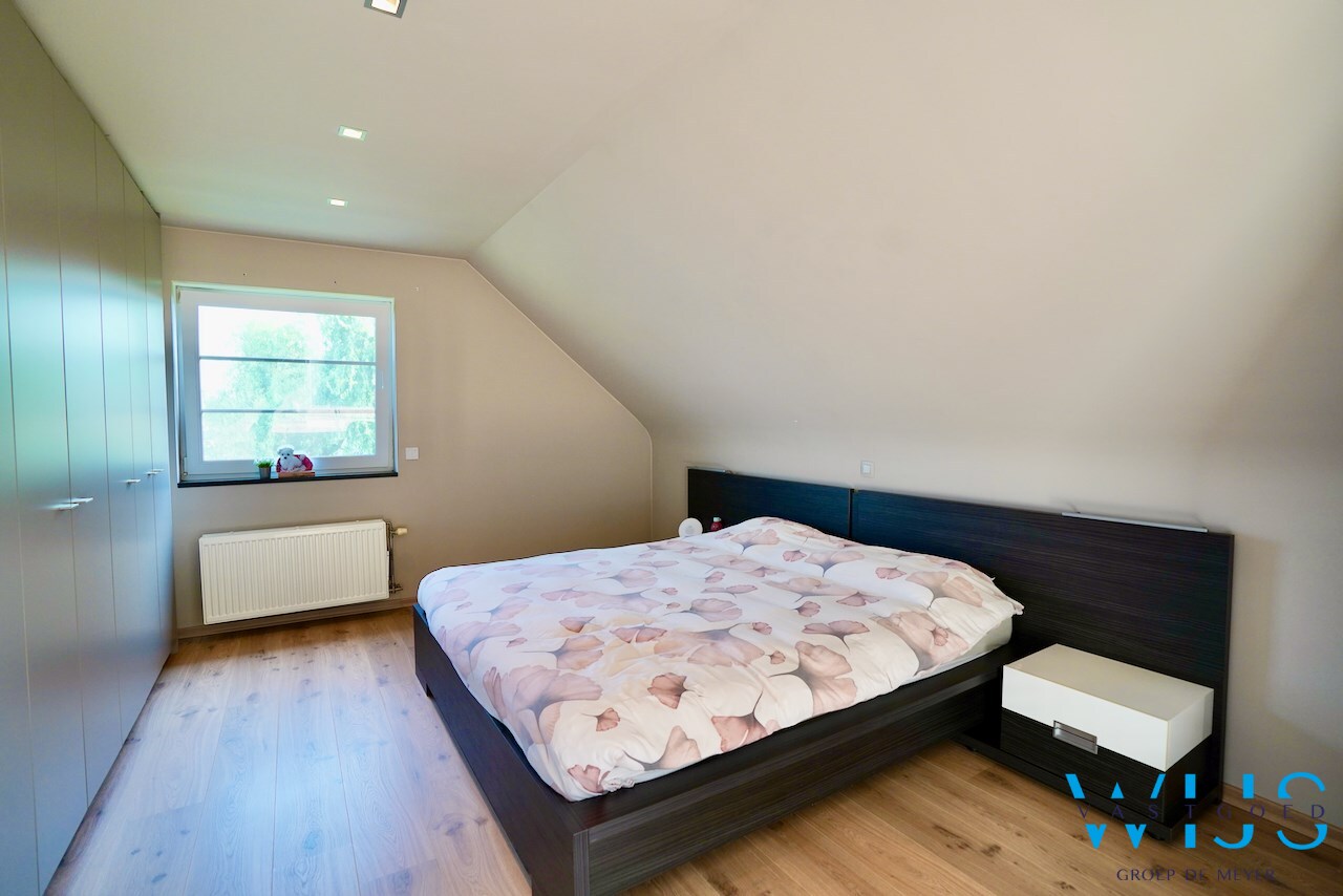 Schitterende gezinswoning op 835 m&#178; te Knesselare 