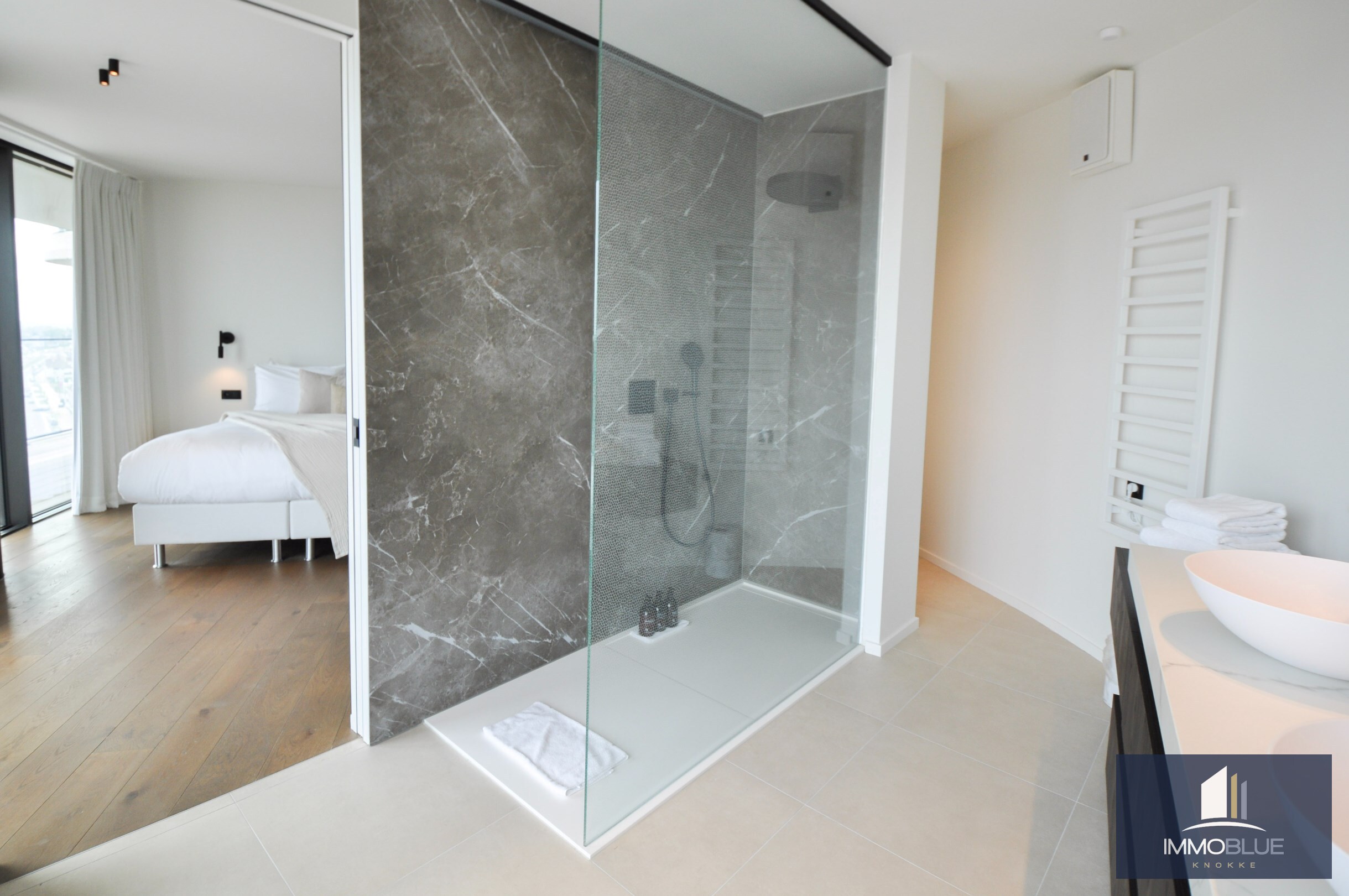 Appartement exclusif avec grandes terrasses et vue panoramique exceptionnelle. 