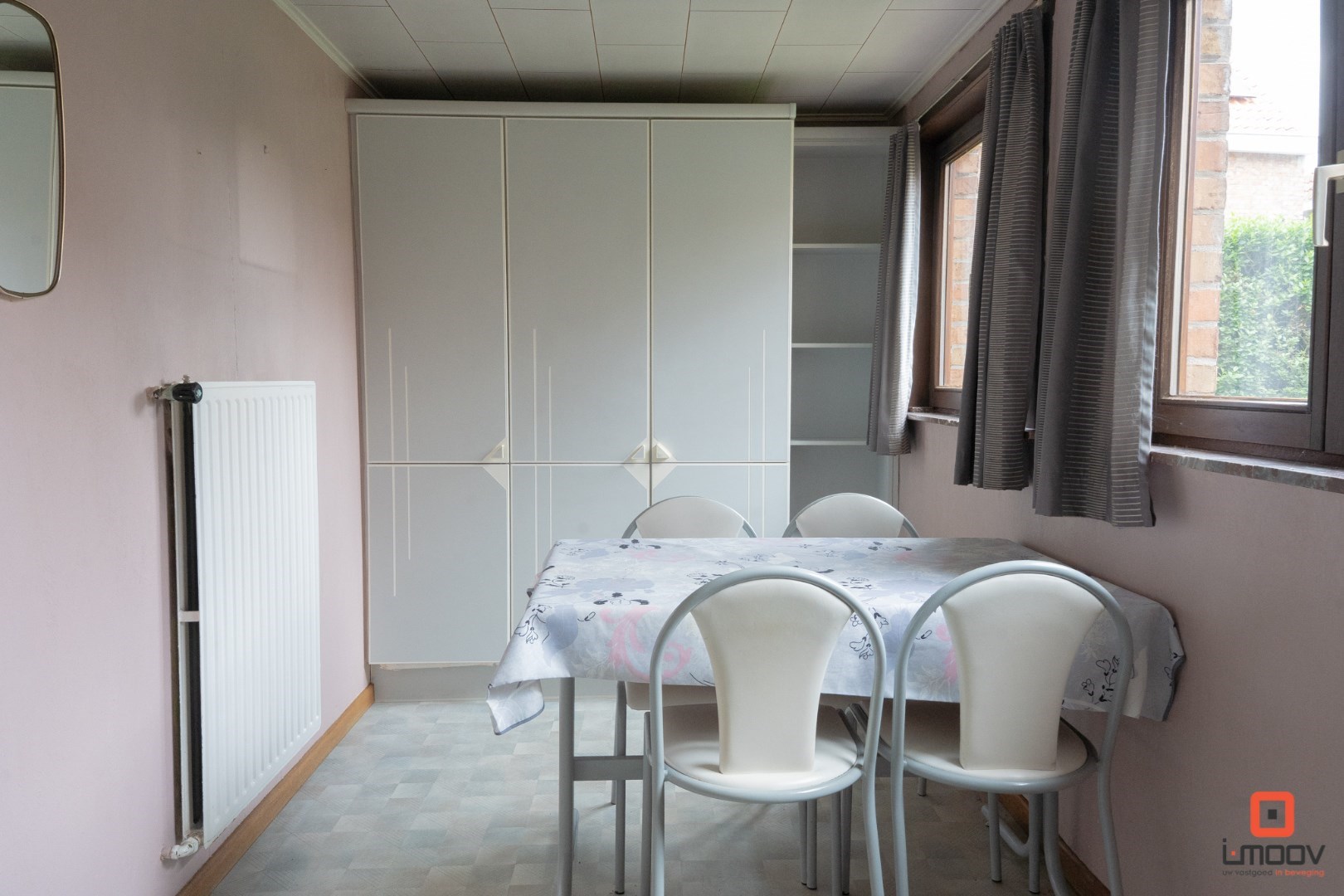 Te renoveren woning met grote tuin nabij Brugge 