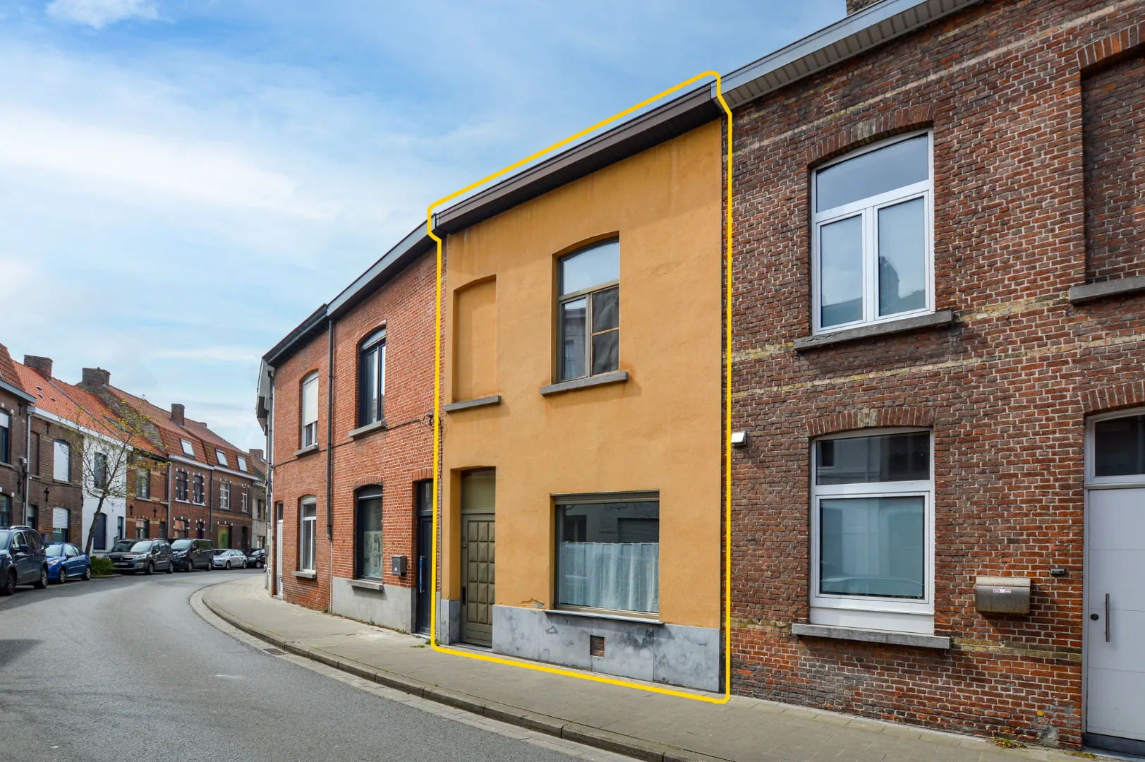 Gezellige rijwoning met 2 slaapkamers en zonnige koer te Assebroek