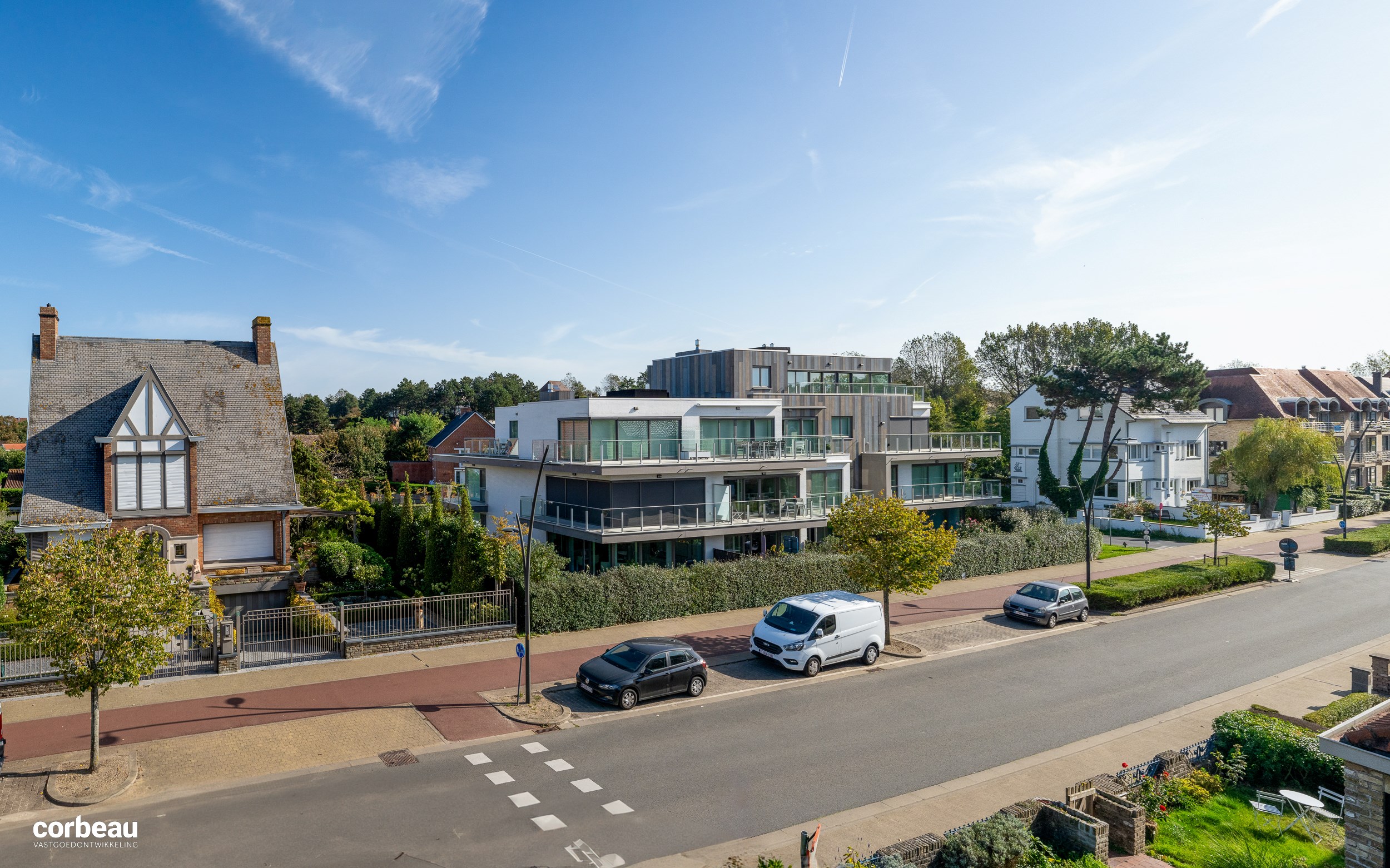 Stijlvol en luxueus wonen in hartje Koksijde nabij de natuur, zee en shopping! 