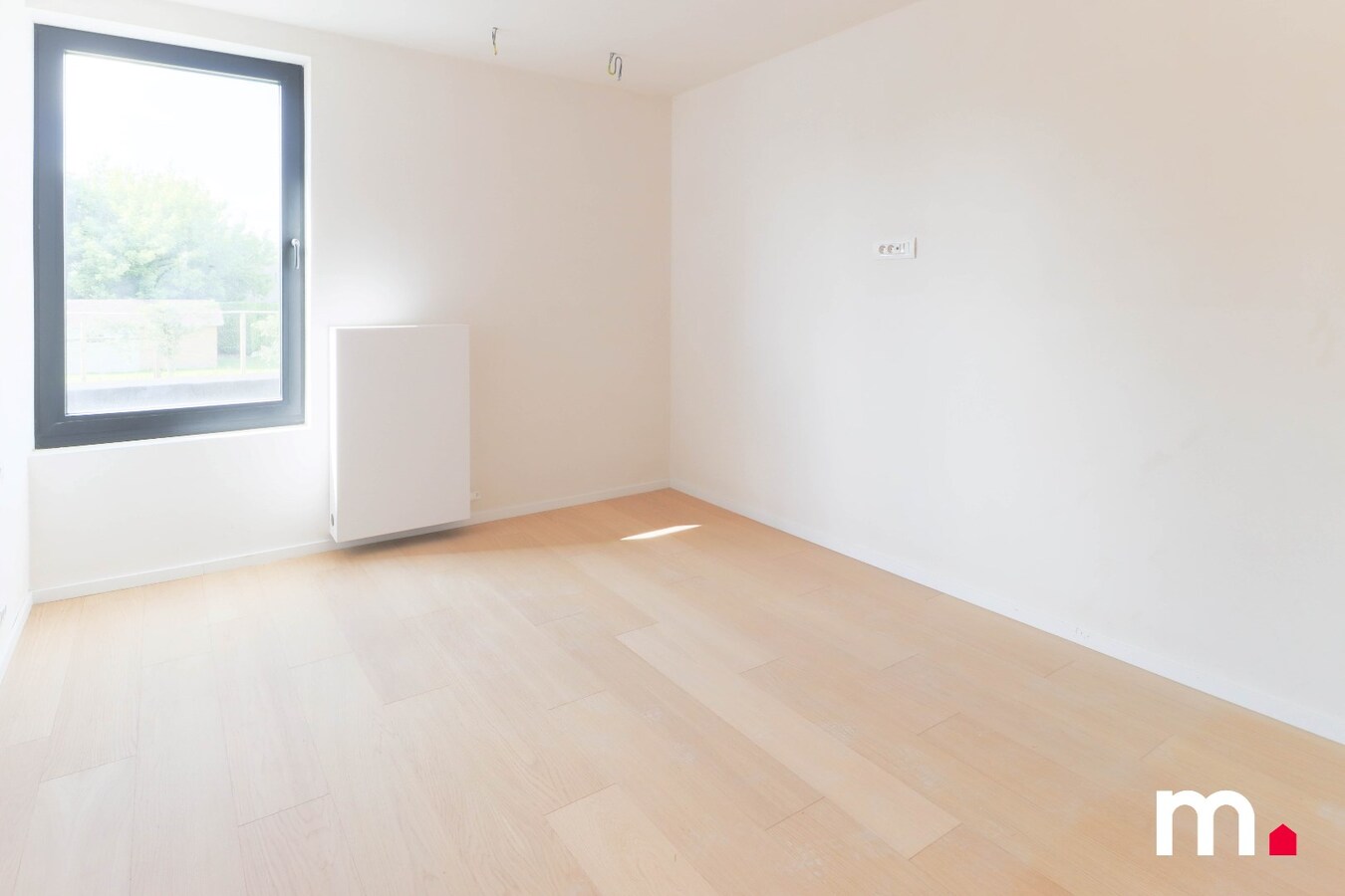 Prachtige nieuwbouwwoning met maar liefst 214 m2 bewoonbare oppervlakte ! 