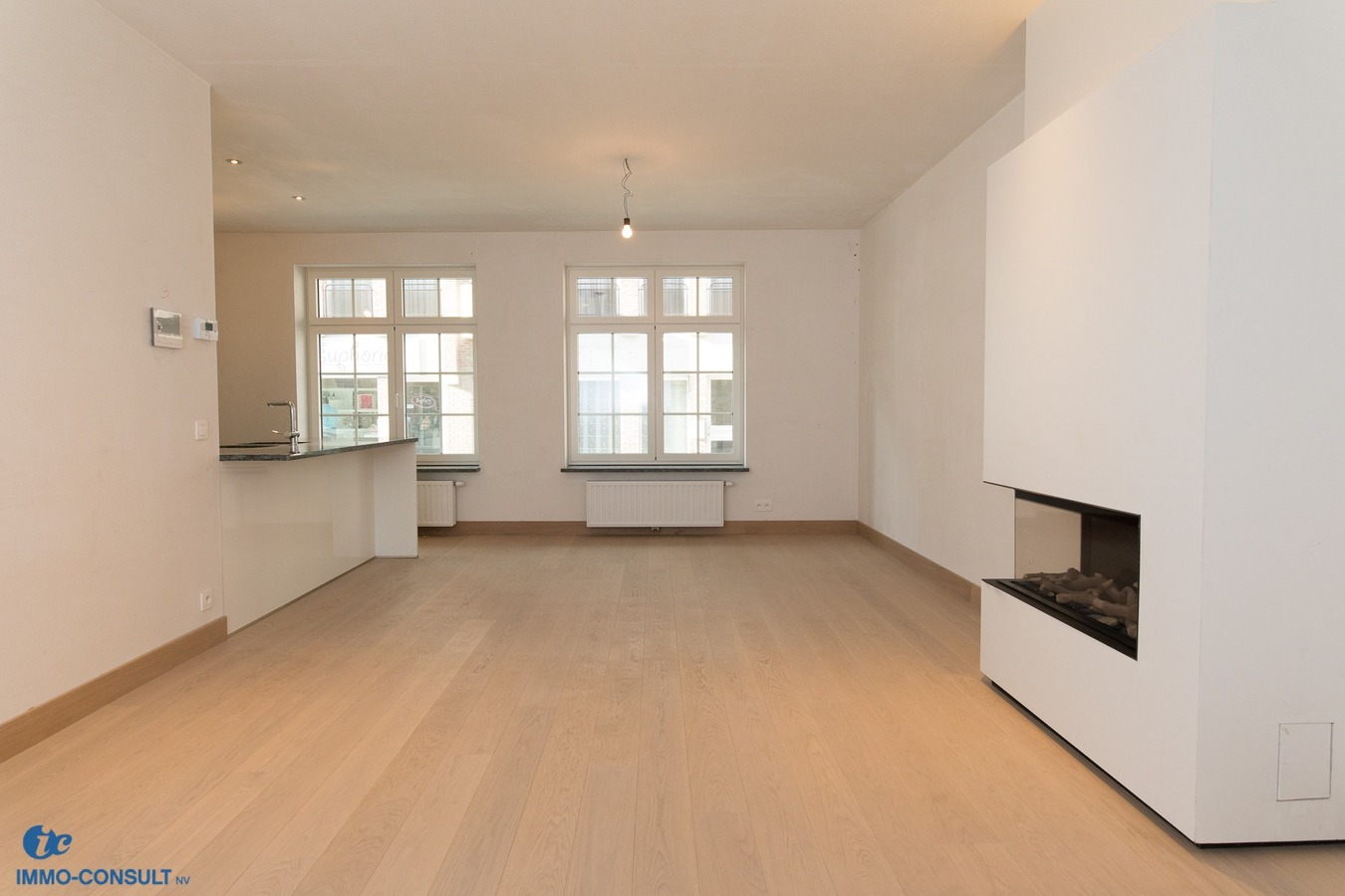 Luxueus gelijkvloers appartement met groot terras 