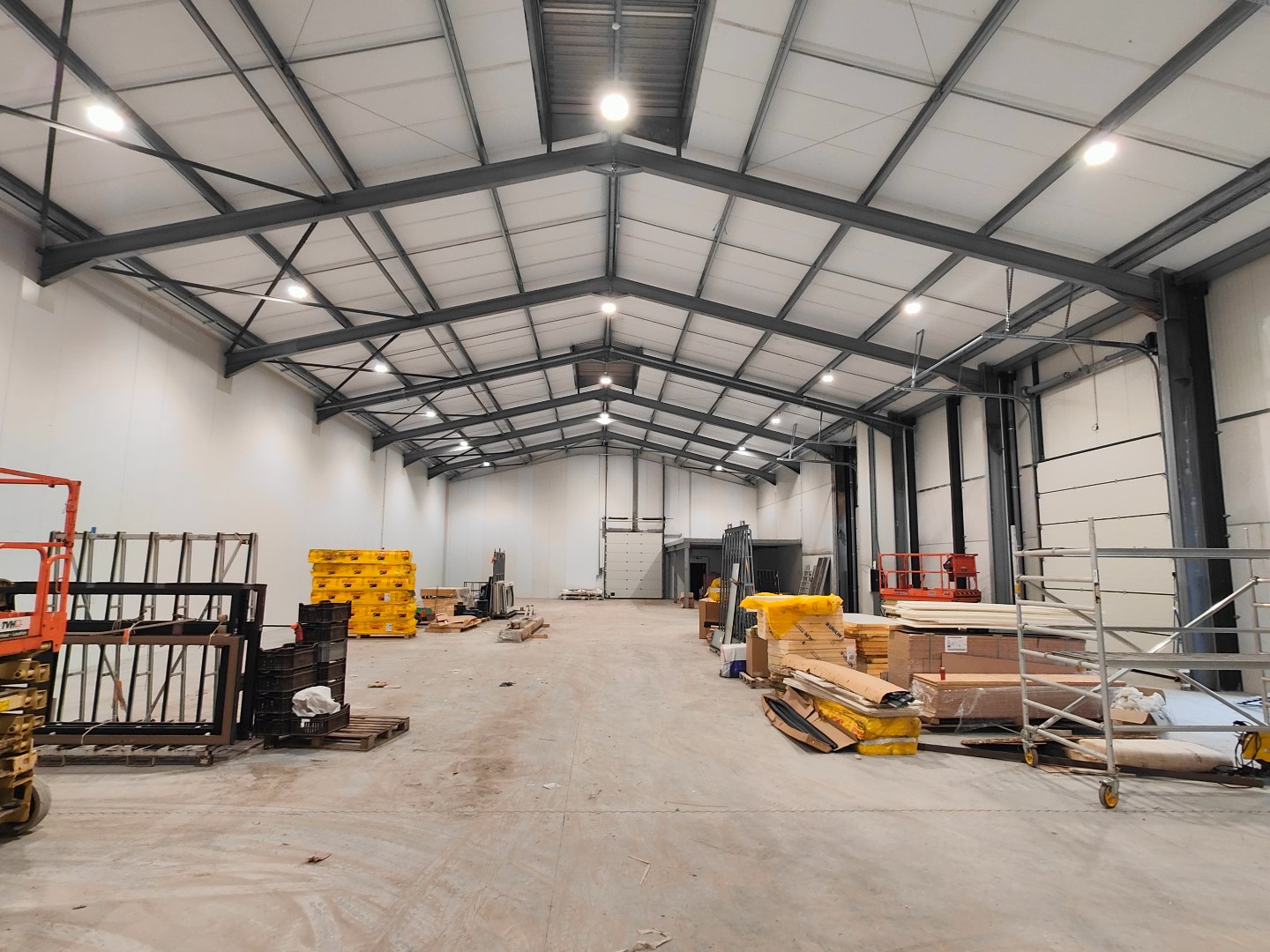 Nieuwbouw loods te huur van 352m&#178; 