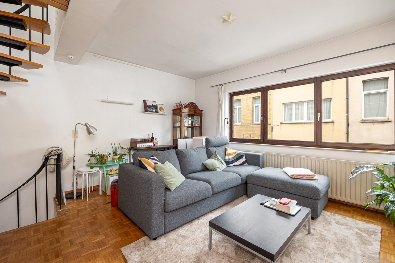 Woning met 2 slaapkamers, garage en terras 