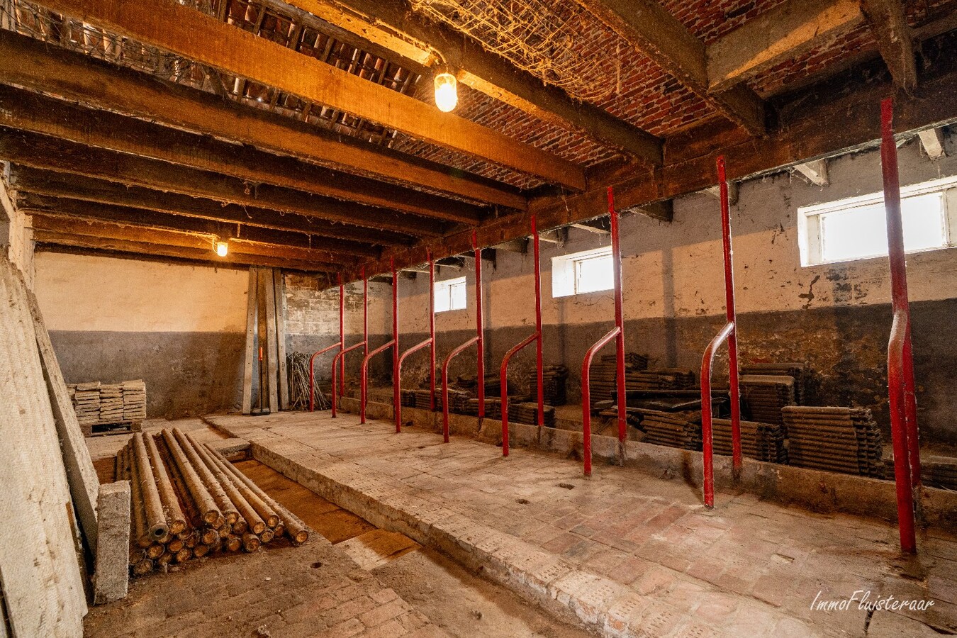 Charmante vierkantshoeve met veel potentieel op ca. 3,14 ha te Tongeren 