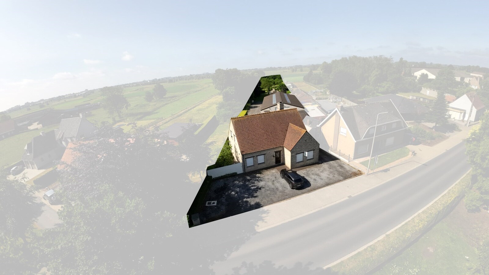 Woning met loods te Kortemark 