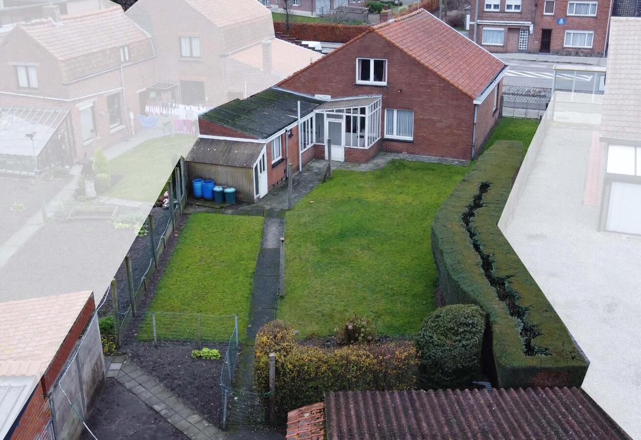 Woning met 2 slaapkamers en diepe tuin te Koekelare 
