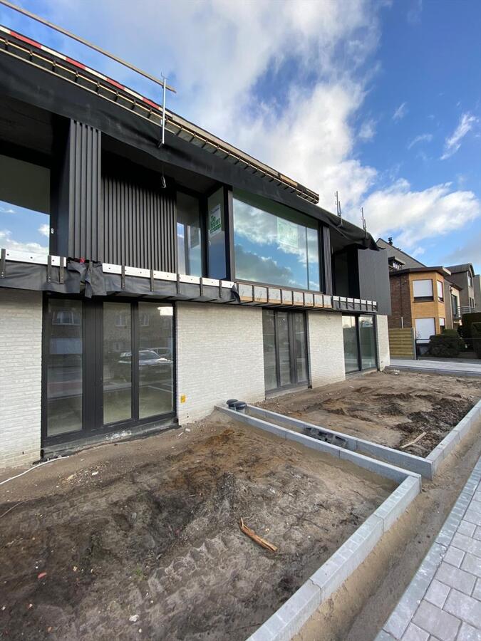 Nieuwbouw appartement met 1 slaapkamer en autostandplaats te Koekelare 