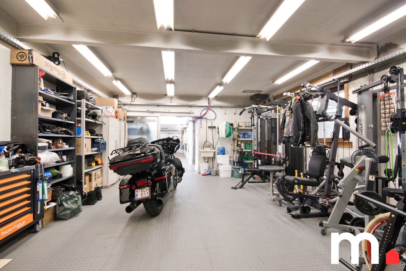 Uniek handelshuis met woonst op toplocatie – 220m&#178; commerci&#235;le Ruimte + 165m&#178; woning 