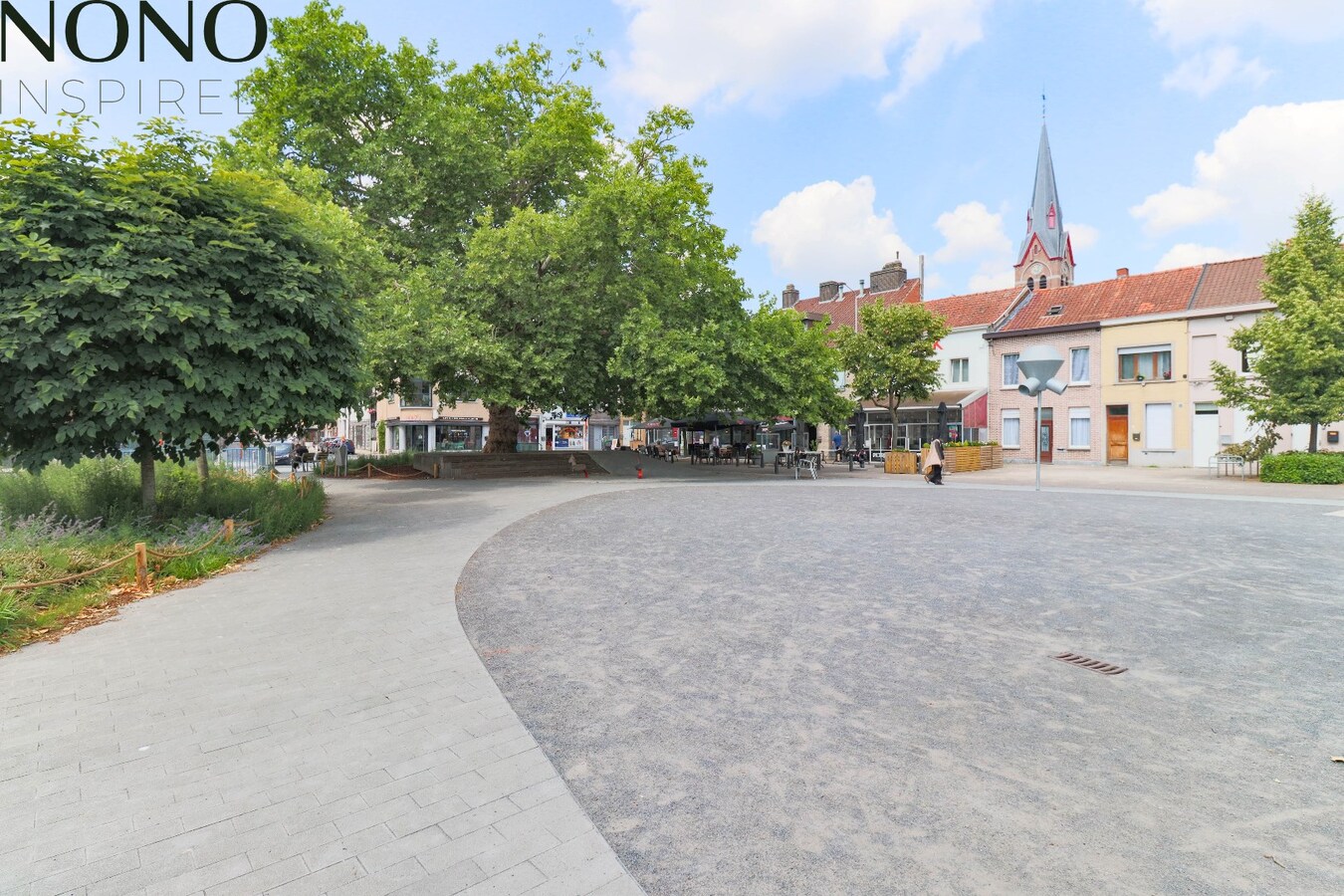 Karaktervolste belluikje nu te koop in de historische stadskern van Kortrijk ! EPC B ! 