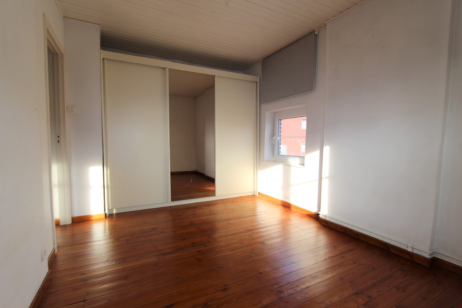 RUIM DUPLEX APPARTEMENT MET DAKTERRAS 