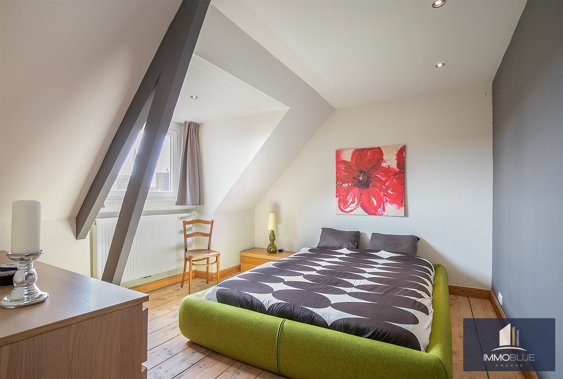 Maison de ma&#238;tre exclusive et &#233;l&#233;gante avec de grands espaces de vie. 
