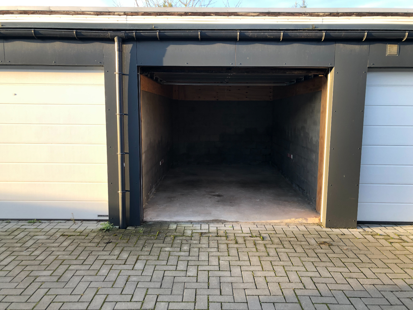 Vernieuwde garagebox aan de Diestsesteenweg te Kessel-Lo 