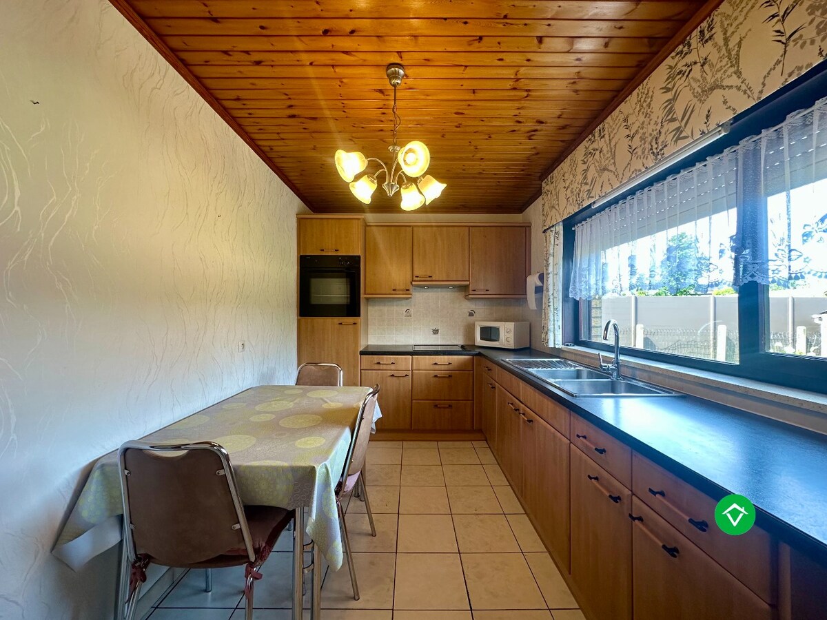 Gezinswoning met 3 slaapkamers en inpandige garage te koop in de Mokker (Koekelare) 