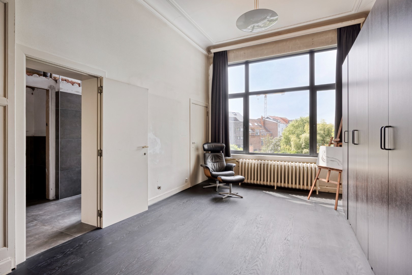 Prachtig herenhuis op de Tiensevest met mogelijkheid tot praktijkruimte - bewoonbare opp. 555 m&#178; 