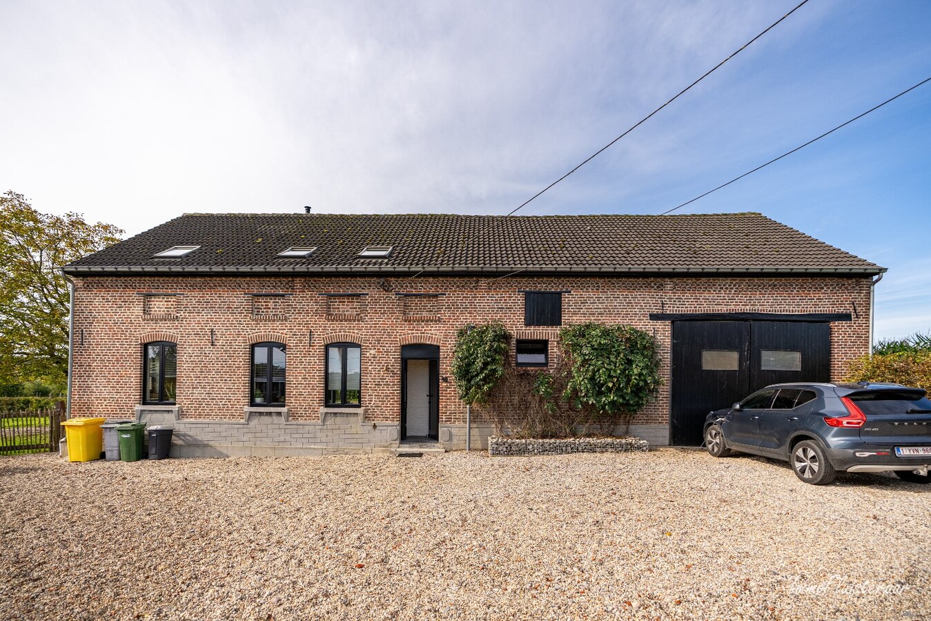 Charmante maison pr&#234;te &#224; emm&#233;nager avec des installations pour chevaux sur environ 75a &#224; Waanrode. 