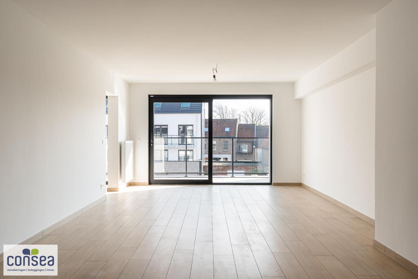 Lichtrijk appartement in het centrum van Maldegem met zicht op de kerk, zuid geori&#235;nteerd terras 