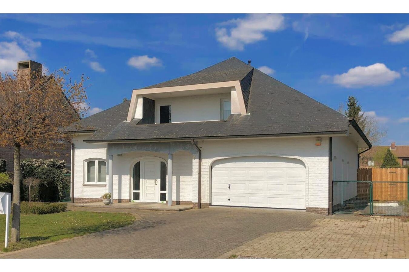 Tijdloze woning op 1254 m&#178; in residenti&#235;le wijk 