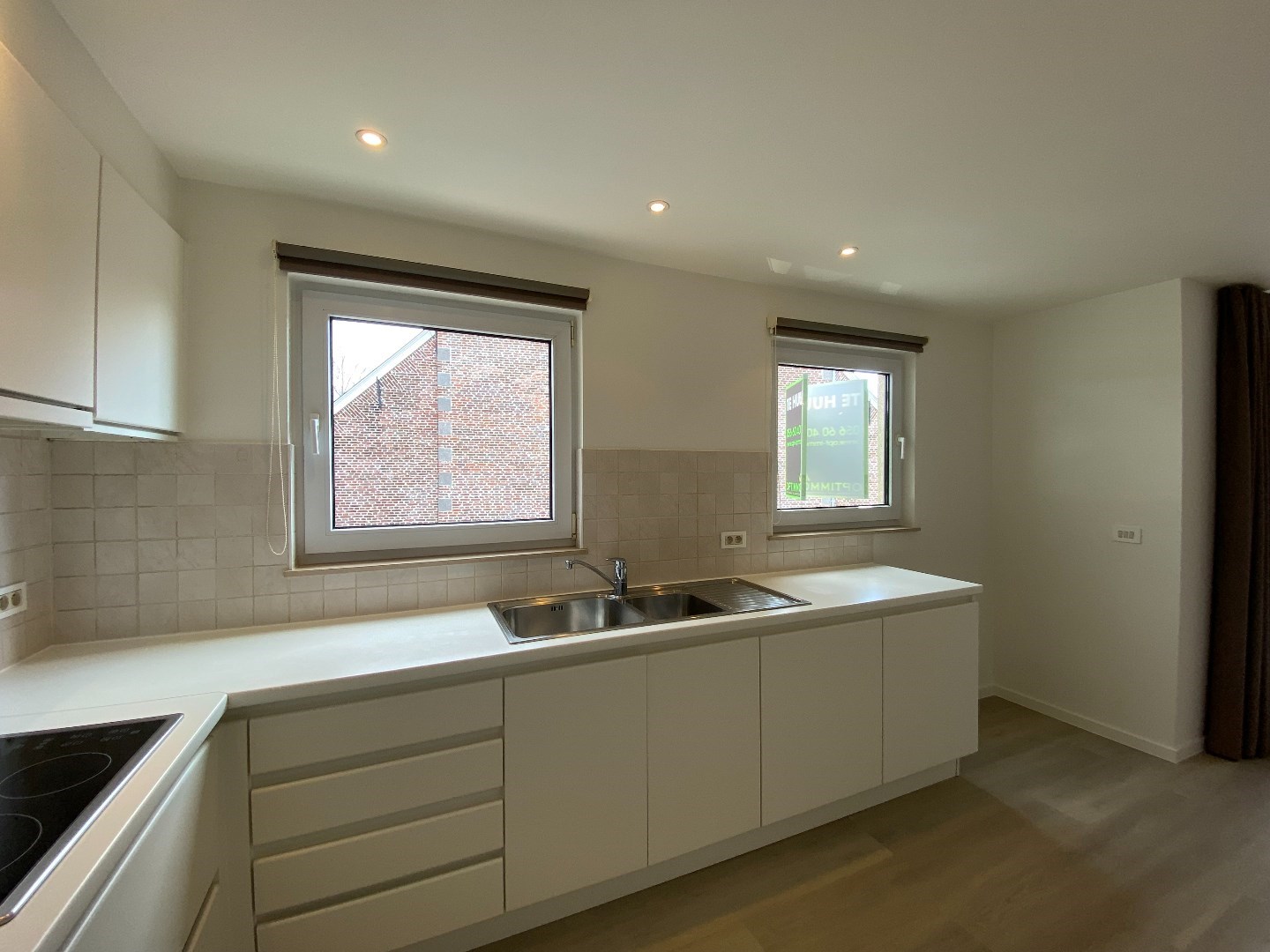 Instapklaar appartement in hartje Deerlijk! 