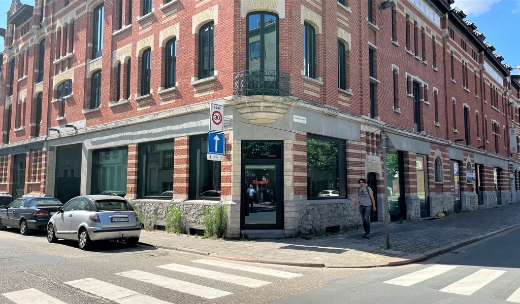 Kantoren en showrooms in Valkeniersnatie in Antwerpen