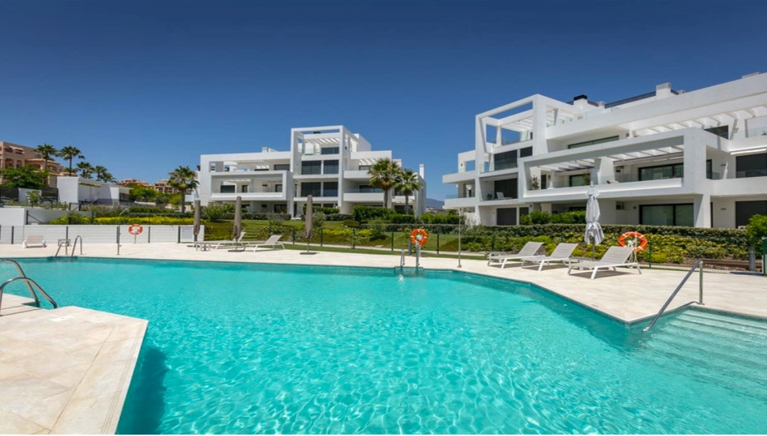 Appartement de plain-pied pr&#234;t &#224; emm&#233;nager &#224; Las Tarrazas de Atalaya. 