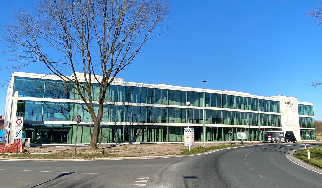 Energiezuinige nieuwbouw kantoren in Office Park in Lokeren