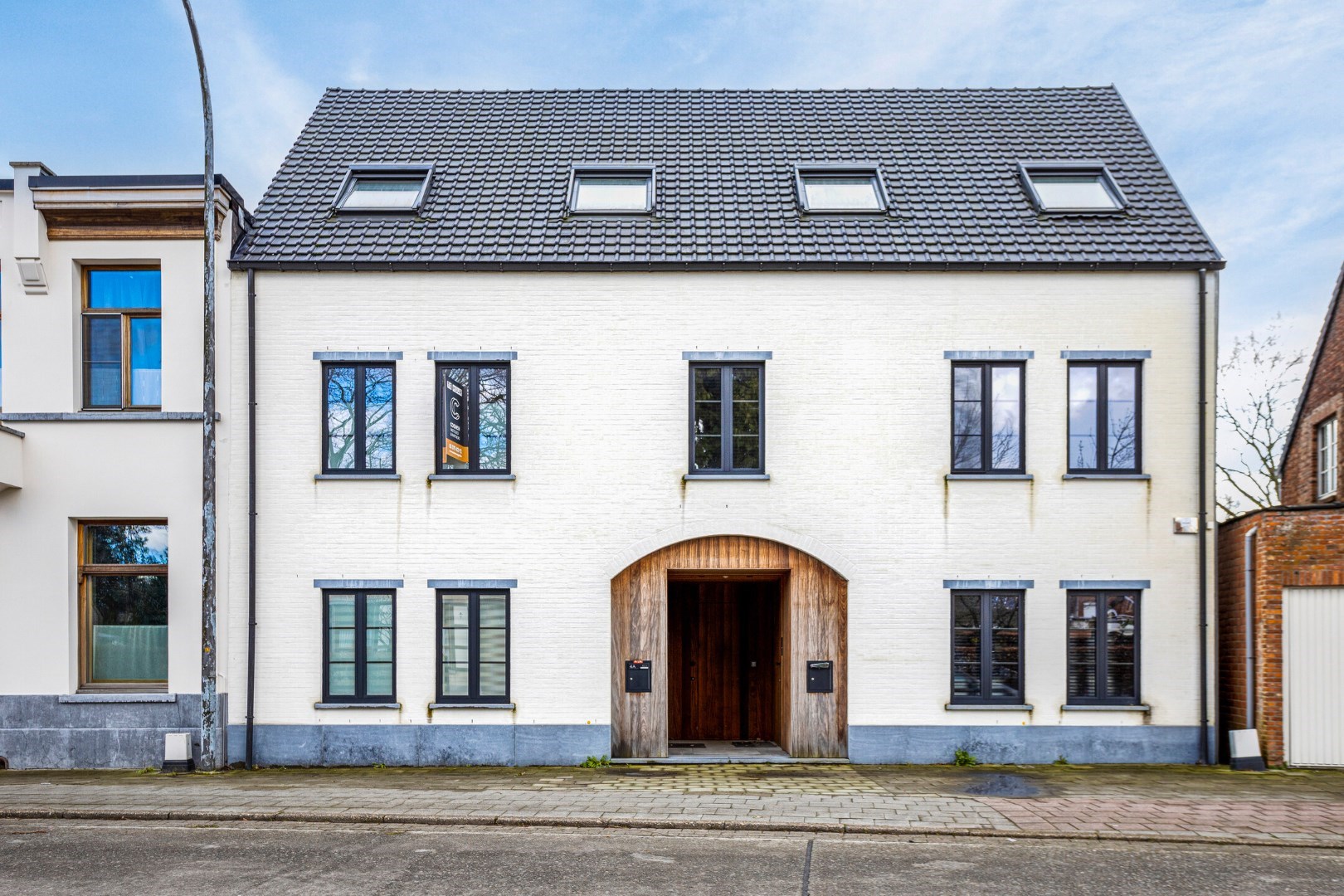 Prachtig gerenoveerde woning met 3 slaapkamers, 2 badkamers en een bewoonbare oppervlakte van 130m&#178; 