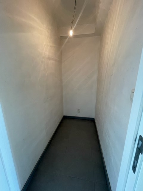 Centraal gelegen appartement met 2 slaapkamers en een garagebox te Geel! 