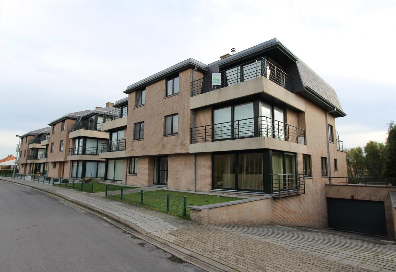 Rustig gelegen en perfect zon-geori&#235;nteerd villa-appartement met vrij zicht op beschermd duinengebied  in Middelkerke 