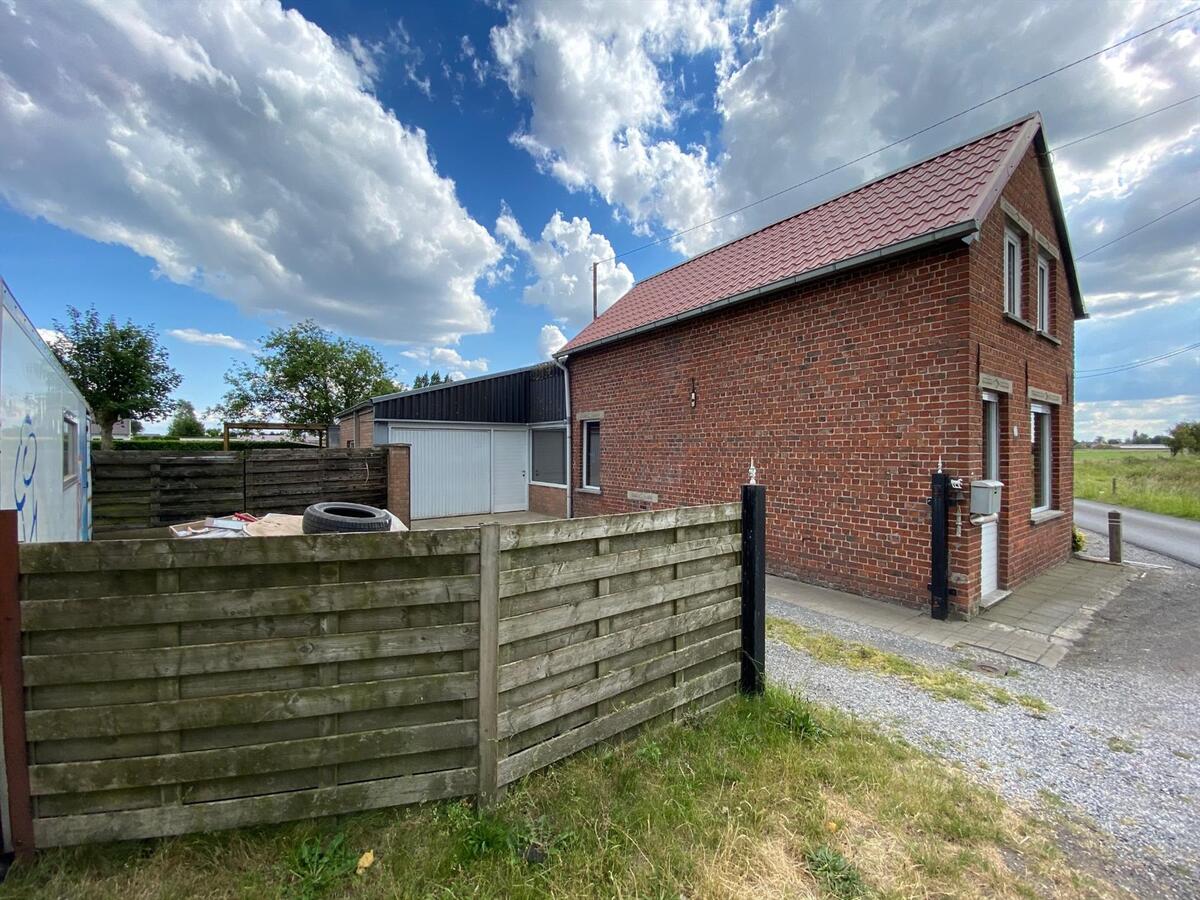 Woning met 2 slaapkamers en garage te Ichtegem 