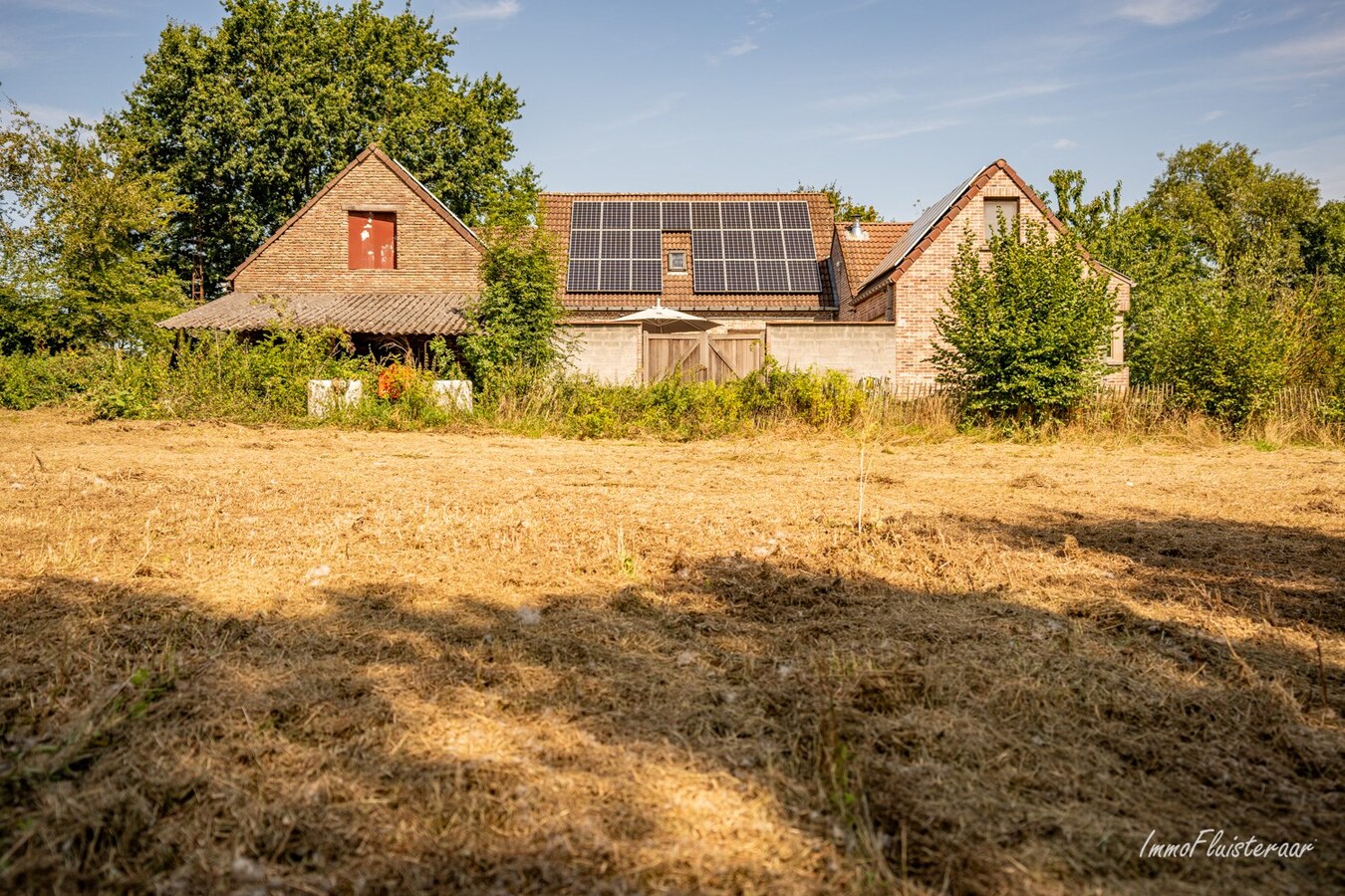 Neat house with 4 stables on approximately 75 acres in Tielt-Winge (Flemish Brabant) 