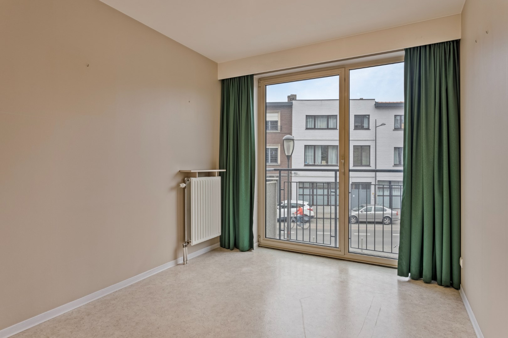 Goed gelegen 2-slaapkamerappartement met 2 kelderbergingen en terras - EPC 114 kWh/m&#178; - bewoonbare oppervlakte 81 m&#178; 