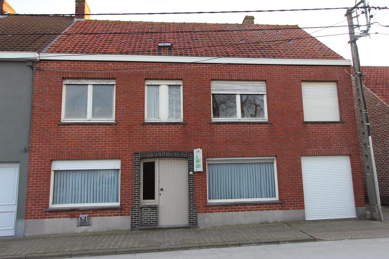 Woning met 3 slaapkamers en garage te Koekelare 