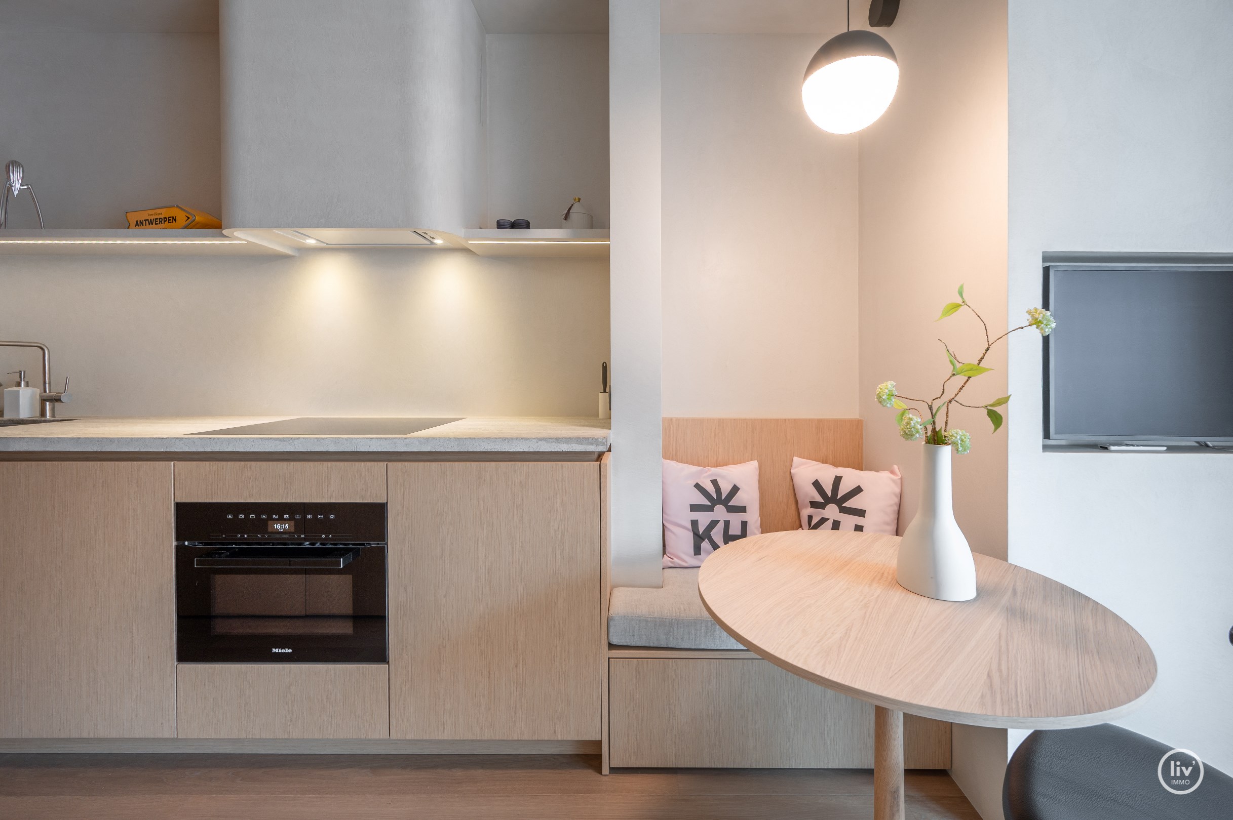 Appartement d&#39;une chambre avec une finition de bon go&#251;t, id&#233;alement situ&#233; pr&#232;s de l&#39;avenue Dumortier. 