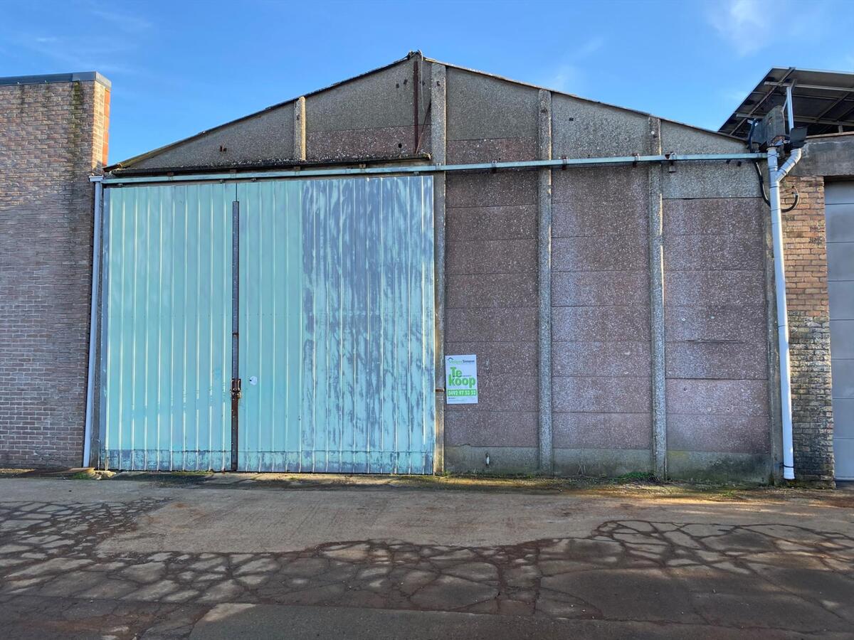 Loods bedrijfsgebouw te Werken Kortemark 